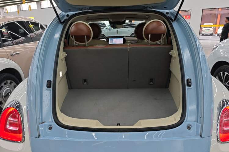 Used ORA Ballet Cat 2022 401 km Alice Edition Trunk