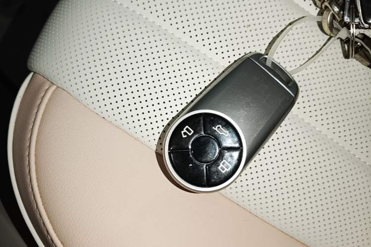 Used ORA Ballet Cat 2022 401 km Alice Edition Vehicle Key