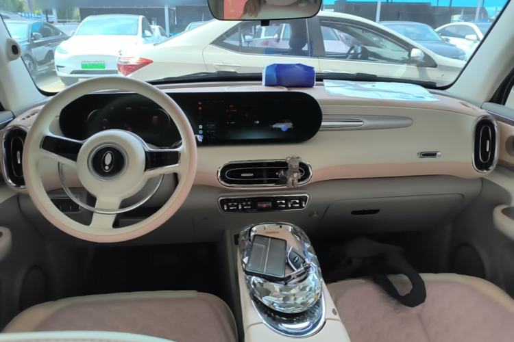 Used ORA Ballet Cat 2022 401 km Nutcracker Edition Center Console