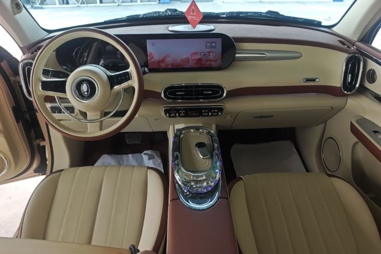 Used ORA Ballet Cat 2022 401 km Nutcracker Edition Center Console