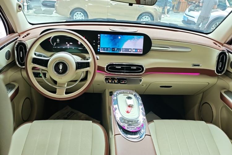 Used ORA Ballet Cat 2022 401 km Nutcracker Edition Center Console