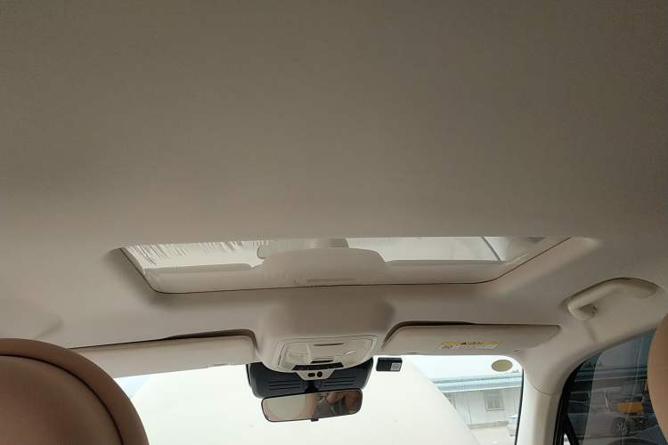 Used ORA Ballet Cat 2022 401 km Nutcracker Edition Headliner