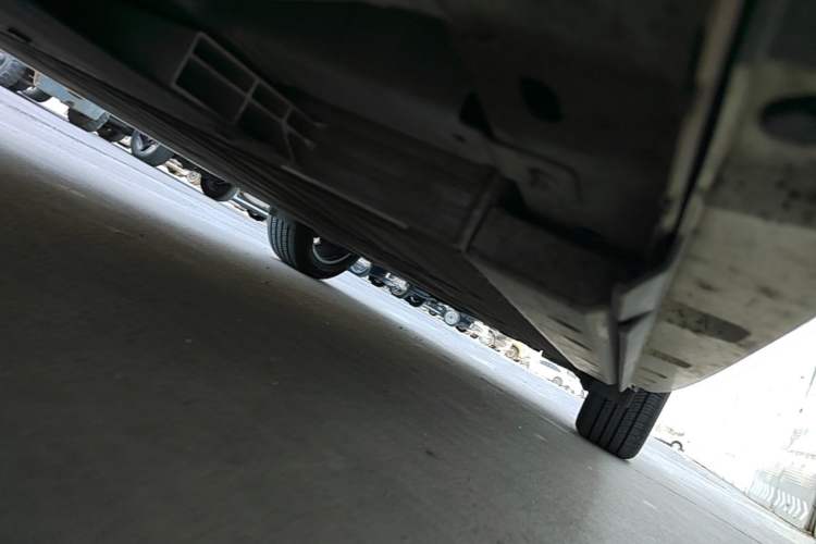 Used ORA Ballet Cat 2022 401 km Nutcracker Edition Chassis Front Left