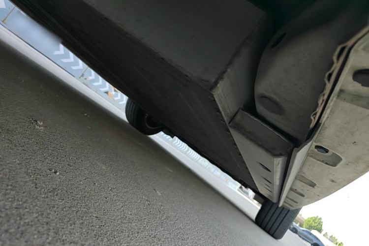 Used ORA Ballet Cat 2022 401 km Nutcracker Edition Chassis Rear Right