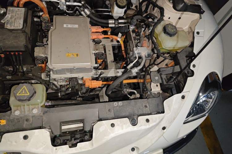 Used ORA Ballet Cat 2022 401 km Nutcracker Edition Engine Bay Left
