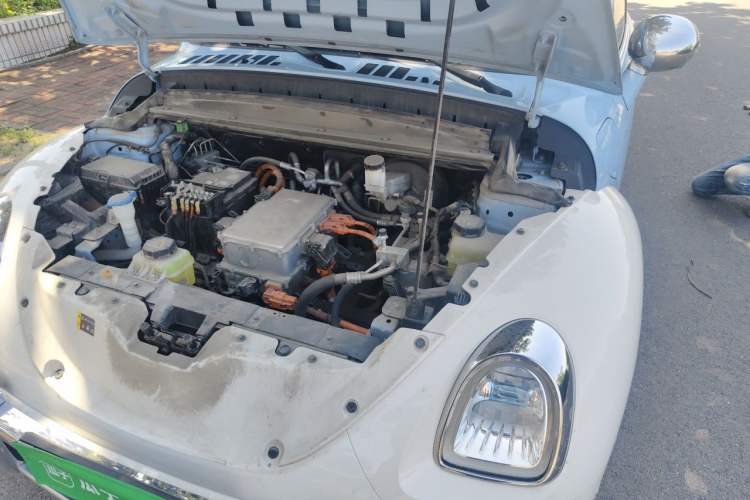 Used ORA Ballet Cat 2022 401 km Nutcracker Edition Engine Bay Left