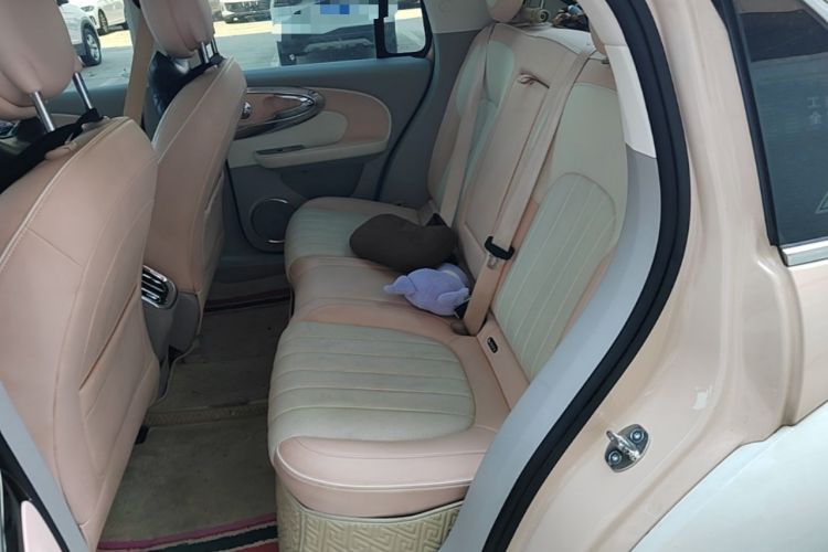 Used ORA Ballet Cat 2022 401 km Nutcracker Edition Left Rear Seat