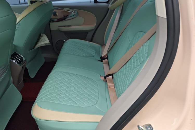 Used ORA Ballet Cat 2022 401 km Nutcracker Edition Left Rear Seat