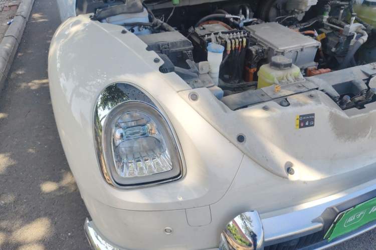 Used ORA Ballet Cat 2022 401 km Nutcracker Edition Right Front Headlight