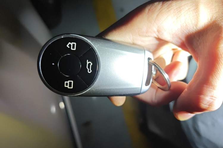 Used ORA Ballet Cat 2022 401 km Nutcracker Edition Vehicle Key