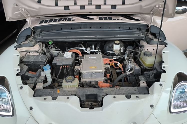 Used ORA Ballet Cat 2022 401 km Nutcracker Edition Engine Bay