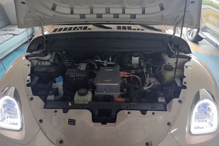 Used ORA Ballet Cat 2022 401 km Nutcracker Edition Engine Bay