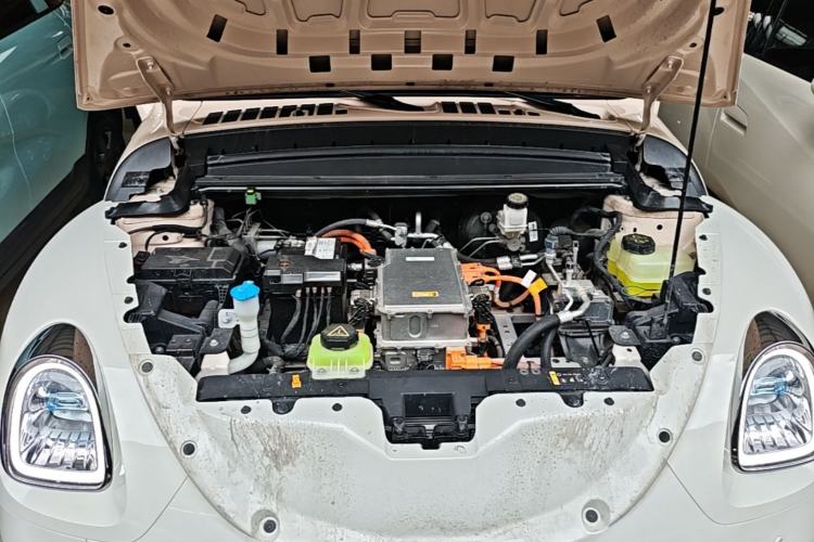 Used ORA Ballet Cat 2022 401 km Nutcracker Edition Engine Bay