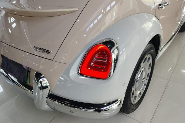 Used ORA Ballet Cat 2022 500 km Swan Lake Edition Exterior 3