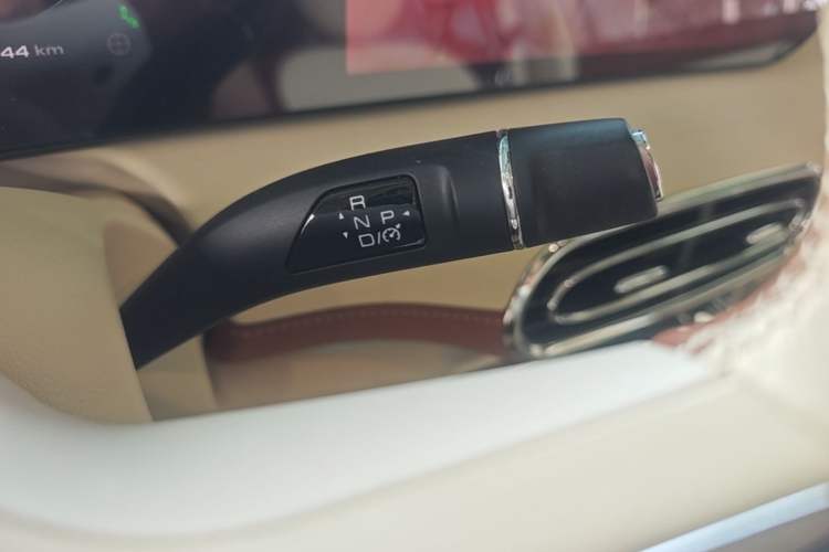 Used ORA Ballet Cat 2022 401 km Nutcracker Edition Gear Lever