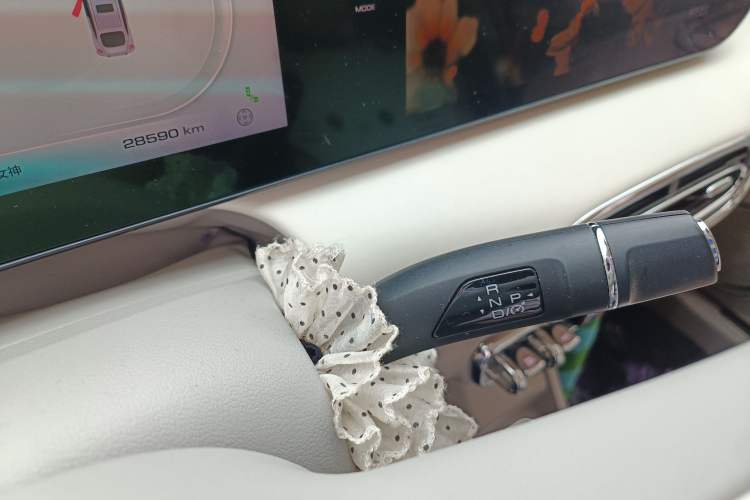 Used ORA Ballet Cat 2022 401 km Nutcracker Edition Gear Lever