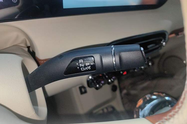 Used ORA Ballet Cat 2022 401 km Nutcracker Edition Gear Lever