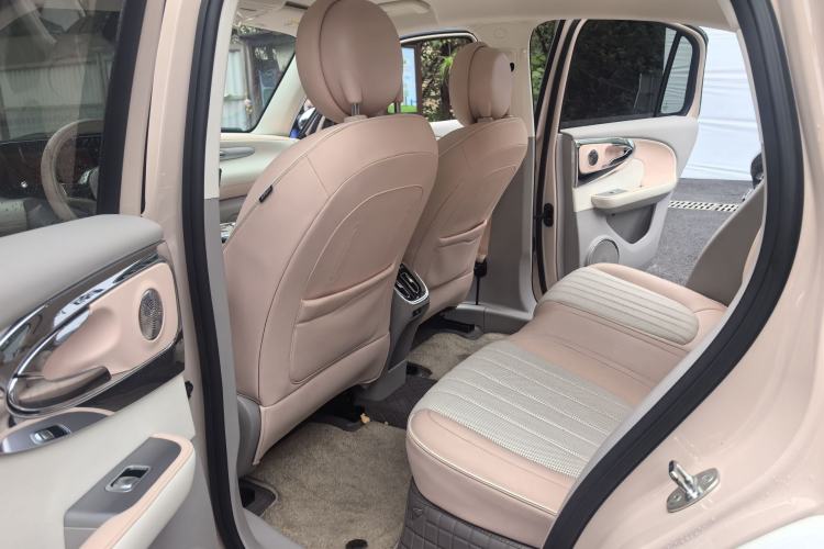 Used ORA Ballet Cat 2022 401 km Nutcracker Edition Interior 1