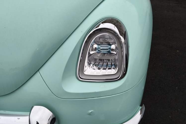 Used ORA Ballet Cat 2022 401 km Nutcracker Edition Left Front Headlight