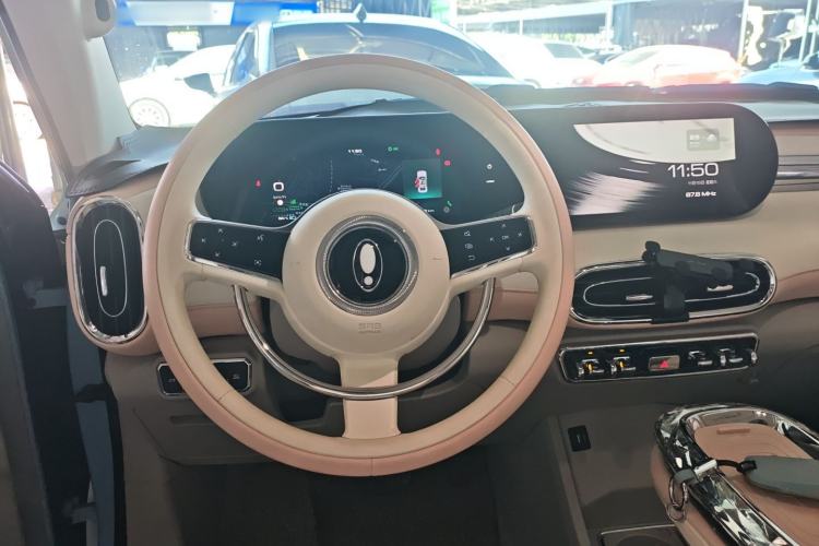 Used ORA Ballet Cat 2022 401 km Alice Edition Steering Wheel