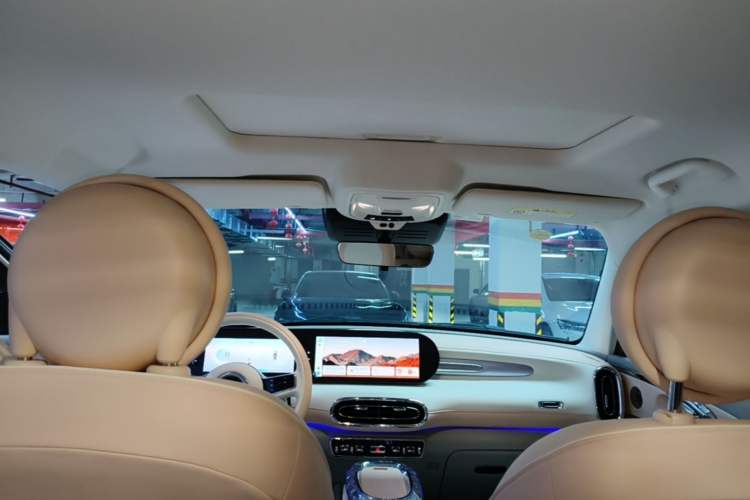 Used ORA Ballet Cat 2022 401 km Nutcracker Edition Headliner