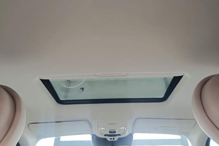 Used ORA Ballet Cat 2022 401 km Nutcracker Edition Headliner