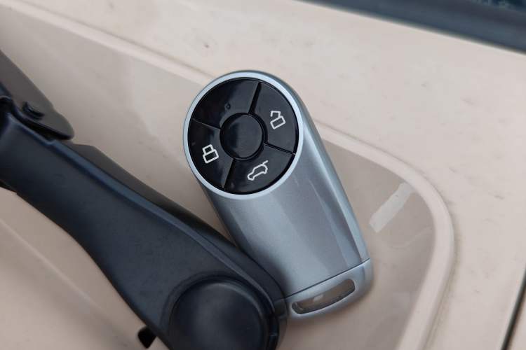 Used ORA Ballet Cat 2022 401 km Nutcracker Edition Interior 1