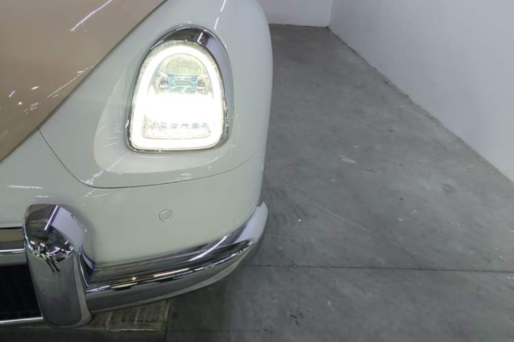 Used ORA Ballet Cat 2022 401 km Nutcracker Edition Left Front Headlight