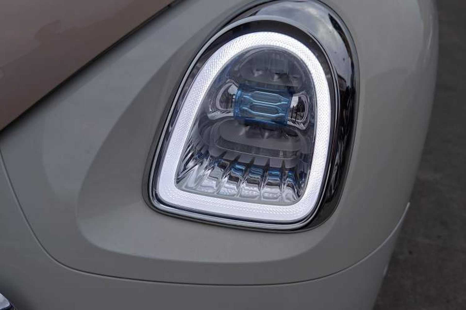 Used ORA Ballet Cat 2022 401 km Nutcracker Edition Left Front Headlight