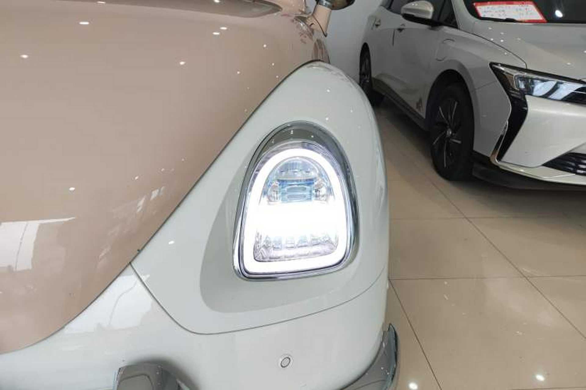 Used ORA Ballet Cat 2022 401 km Nutcracker Edition Left Front Headlight