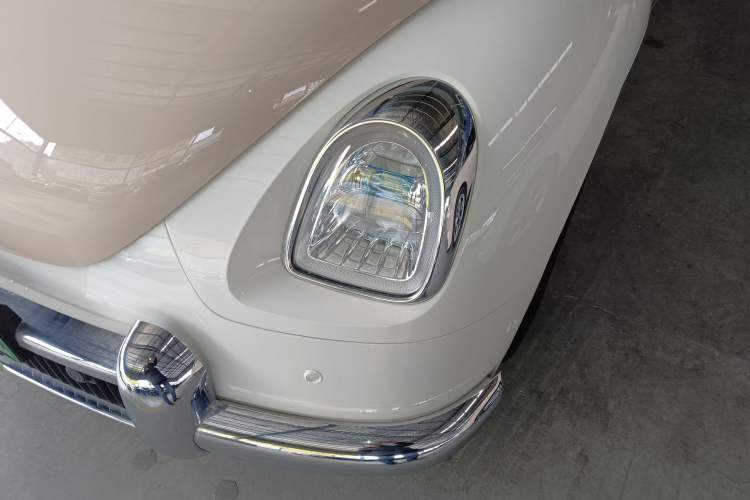 Used ORA Ballet Cat 2022 401 km Nutcracker Edition Left Front Headlight