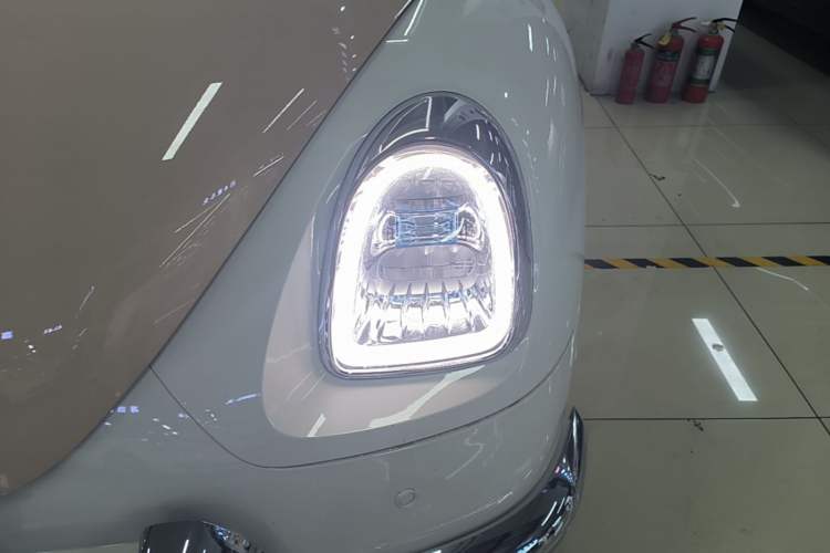 Used ORA Ballet Cat 2022 401 km Alice Edition Left Front Headlight