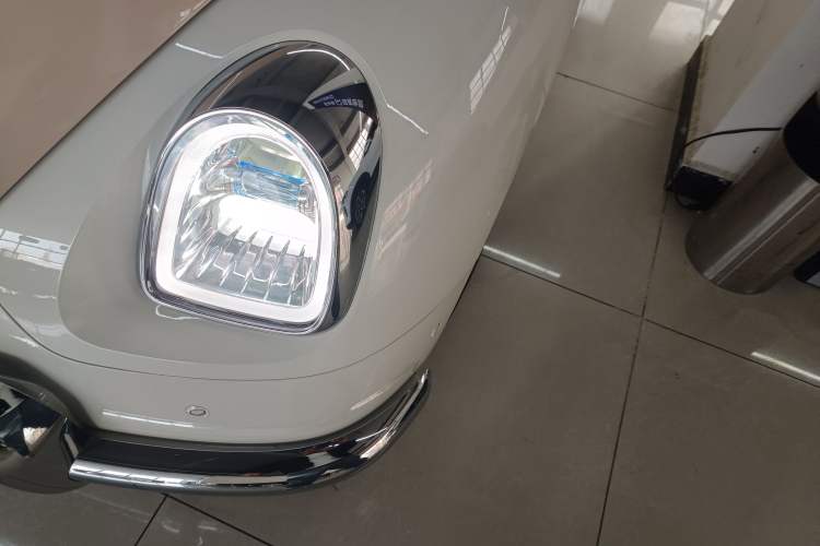 Used ORA Ballet Cat 2022 401 km Nutcracker Edition Left Front Headlight