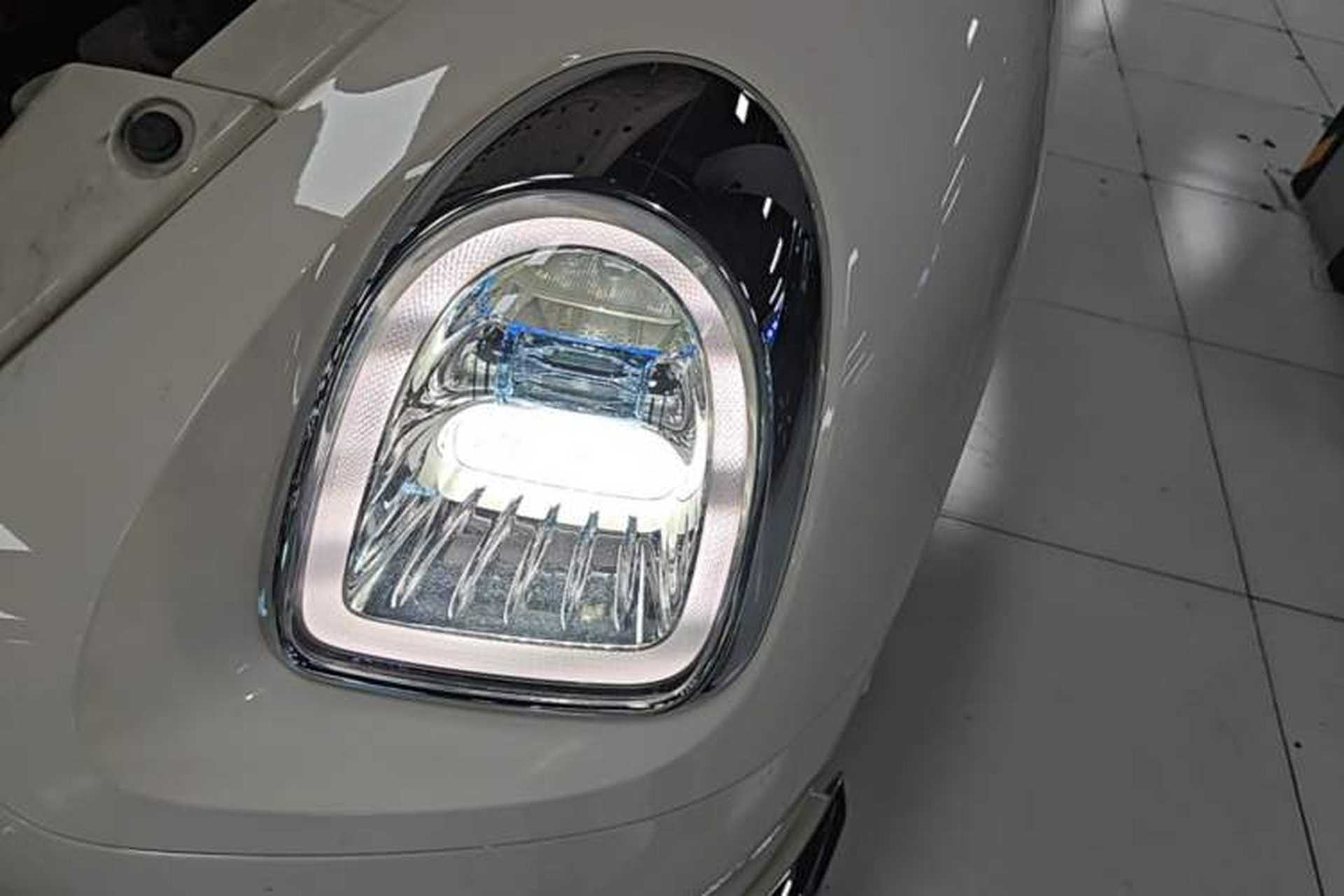 Used ORA Ballet Cat 2022 401 km Nutcracker Edition Left Front Headlight