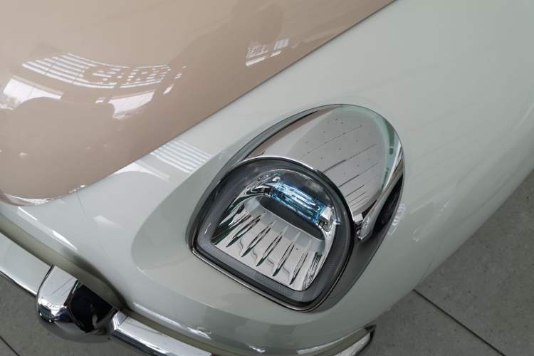 Used ORA Ballet Cat 2022 401 km Nutcracker Edition Left Front Headlight