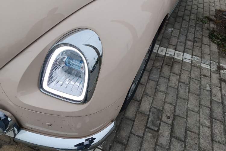 Used ORA Ballet Cat 2022 401 km Nutcracker Edition Left Front Headlight