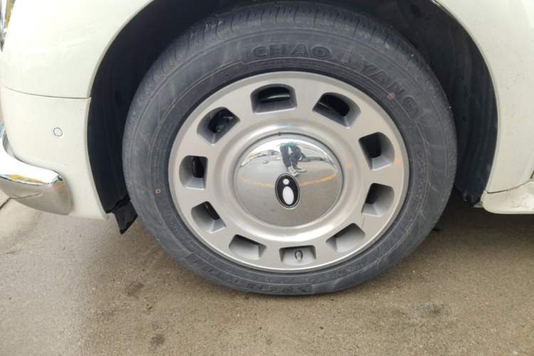 Used ORA Ballet Cat 2022 500 km Swan Lake Edition Left Front Wheel Hub