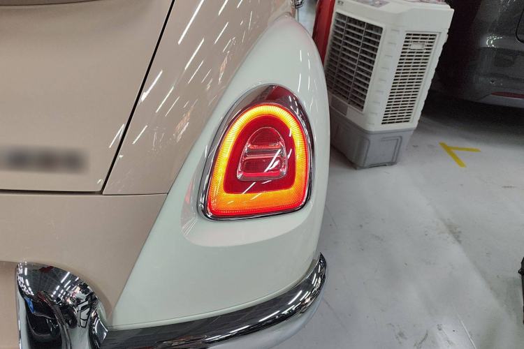 Used ORA Ballet Cat 2022 401 km Nutcracker Edition Right Rear Taillight