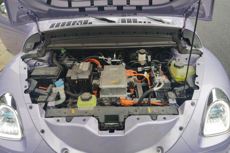 Used ORA Ballet Cat 2022 401 km Nutcracker Edition Engine Bay