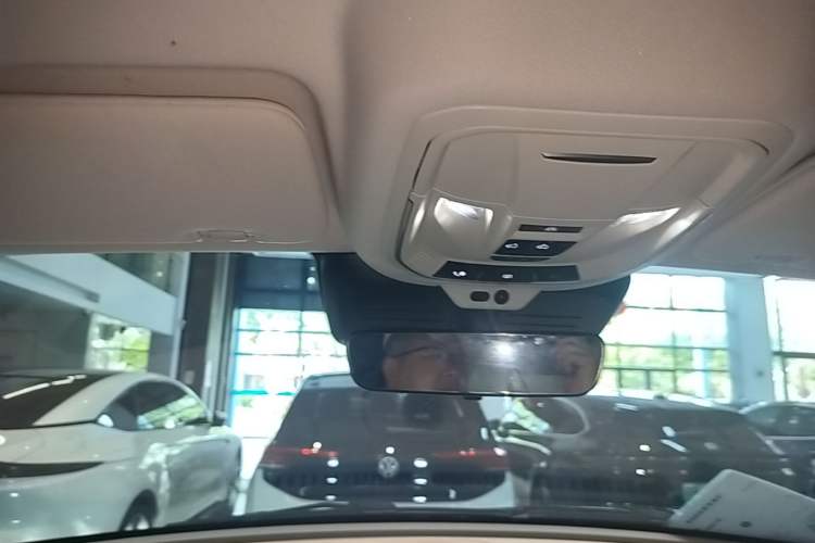 Used ORA Ballet Cat 2022 401 km Nutcracker Edition Headliner