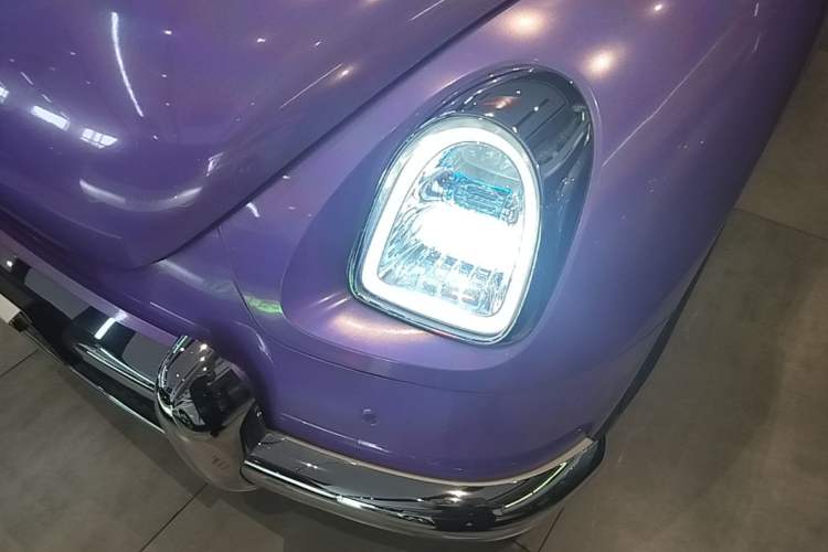 Used ORA Ballet Cat 2022 401 km Nutcracker Edition Left Front Headlight