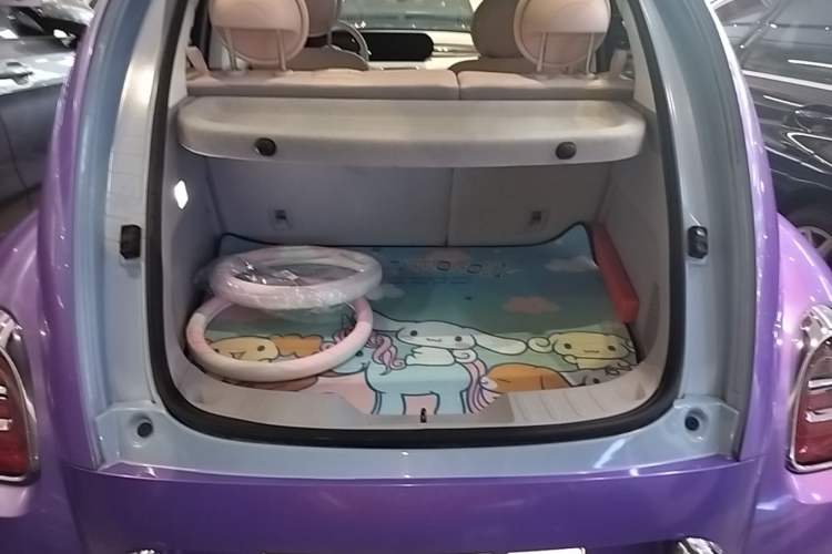 Used ORA Ballet Cat 2022 401 km Nutcracker Edition Trunk