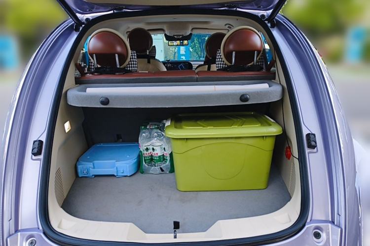 Used ORA Ballet Cat 2022 401 km Nutcracker Edition Trunk