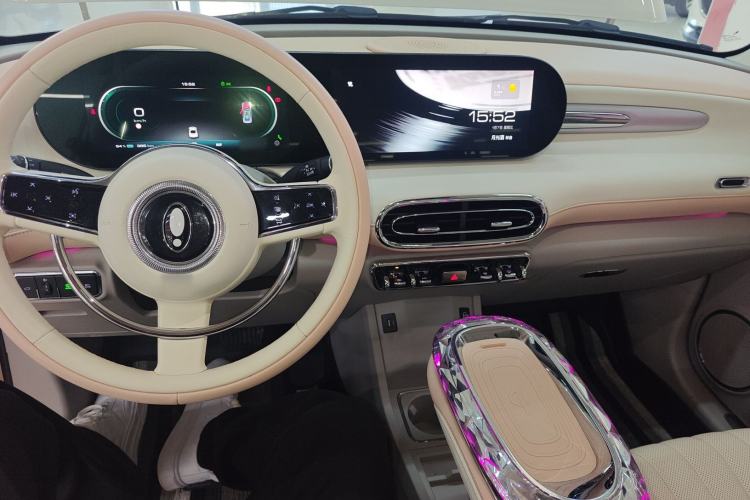Used ORA Ballet Cat 2022 401 km Nutcracker Edition Center Console