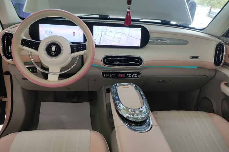Used ORA Ballet Cat 2022 401 km Nutcracker Edition Center Console