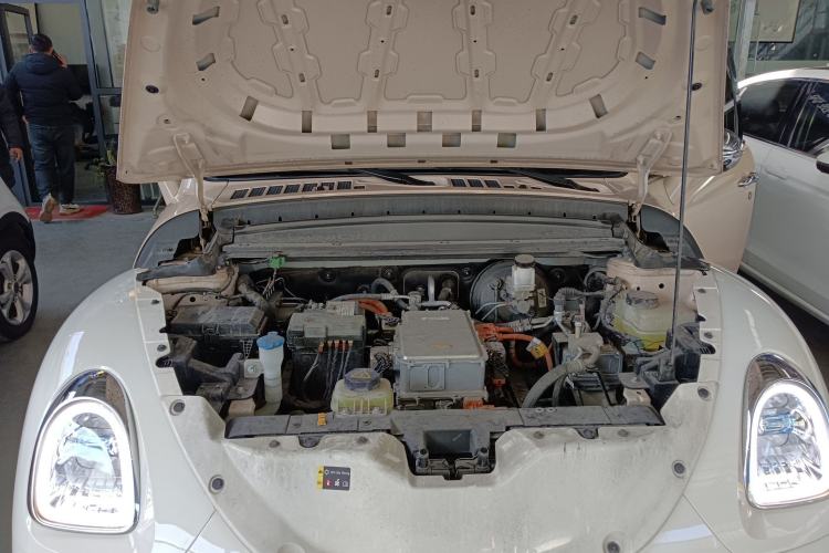 Used ORA Ballet Cat 2022 401 km Nutcracker Edition Engine Bay