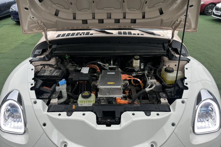 Used ORA Ballet Cat 2022 401 km Nutcracker Edition Engine Bay