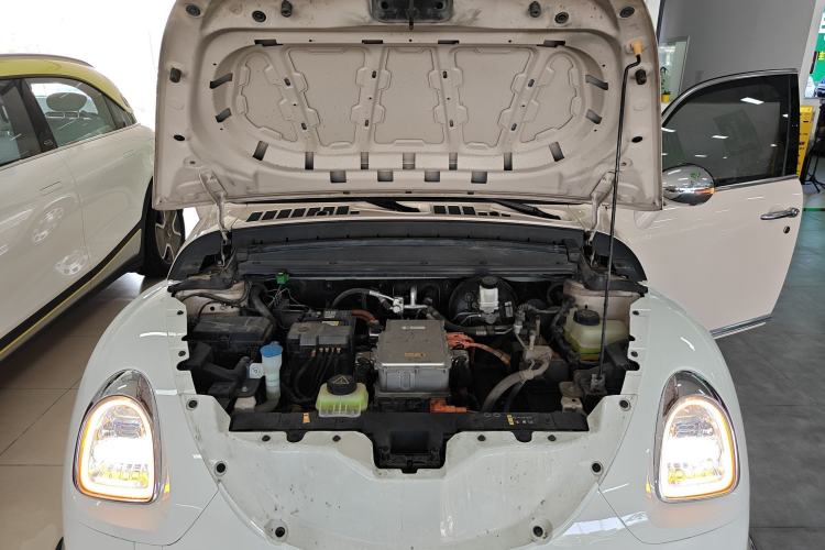 Used ORA Ballet Cat 2022 401 km Nutcracker Edition Engine Bay