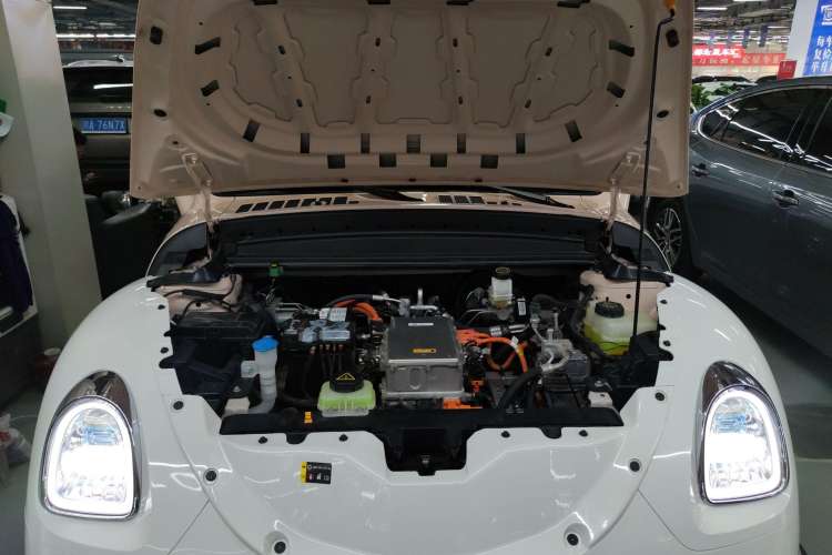 Used ORA Ballet Cat 2022 401 km Nutcracker Edition Engine Bay