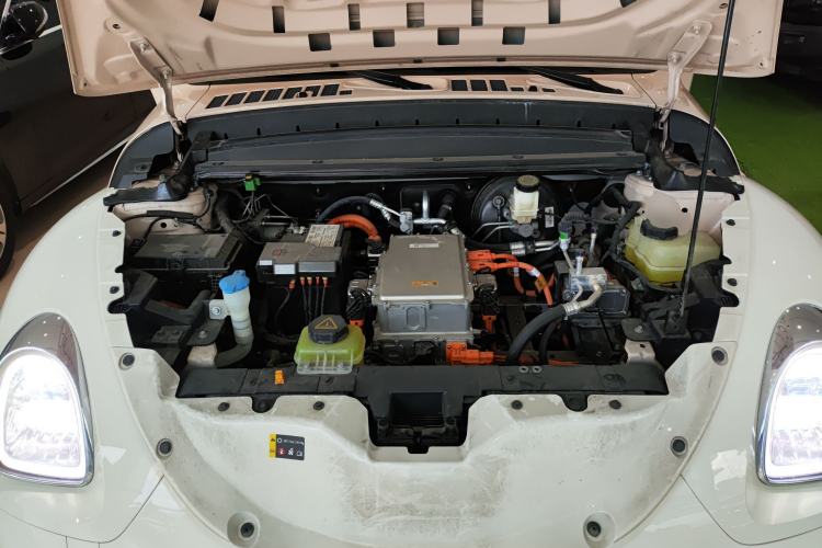 Used ORA Ballet Cat 2022 401 km Nutcracker Edition Engine Bay